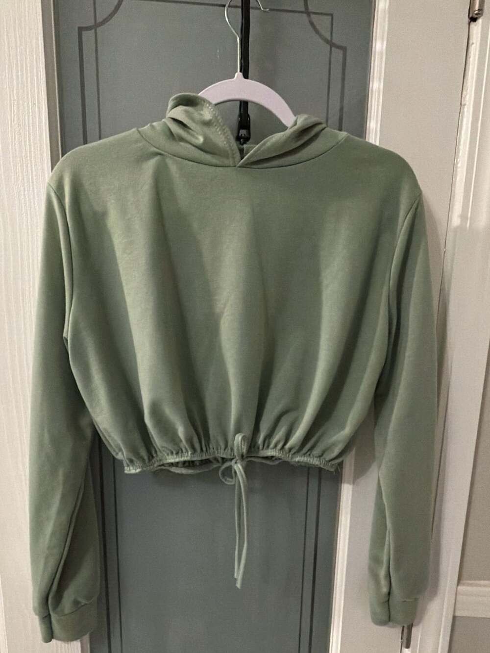 Boohoo Sage Fit Cropped Hoodie